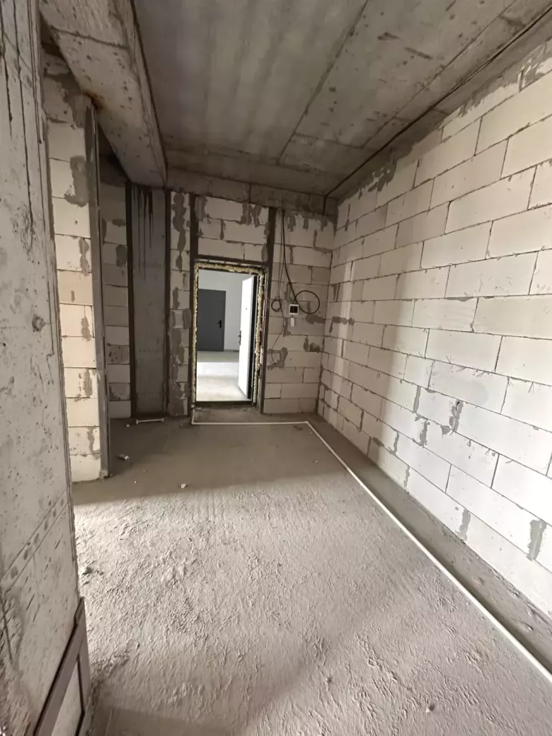 Продам новостройку 1/6/9 Юнусабад-17 кадастр 48кв.м