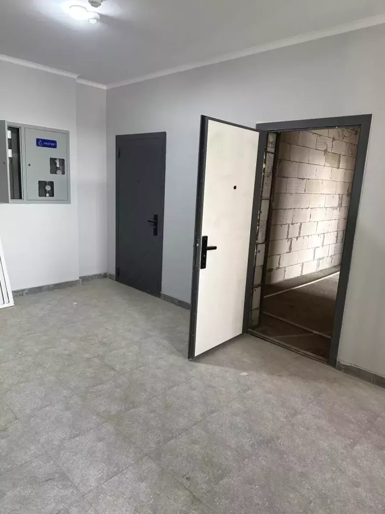 Продам новостройку 1/6/9 Юнусабад-17 кадастр 48кв.м