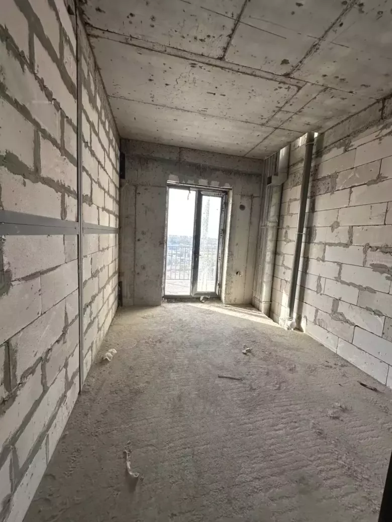 Продам новостройку 1/6/9 Юнусабад-17 кадастр 48кв.м