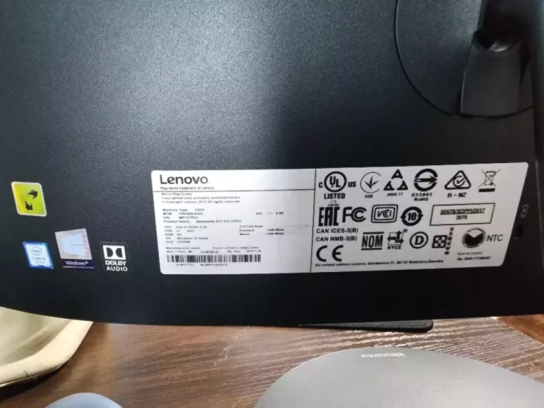 Продам моноблок Lenovo (оригинал)в отличном состоянии