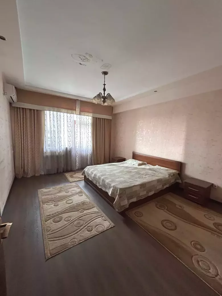 Продам квартиру 5/5/7 улА.Навои Ташкентсити 155кв.м с ремонтом