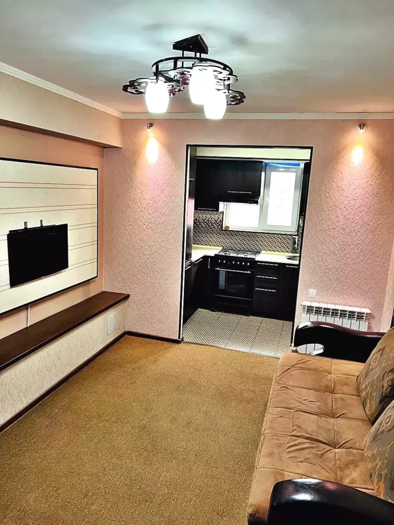 Ц- 5. (метро: Минор). Евро- квартира в Центре Города.