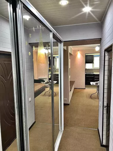 Ц- 5. (метро: Минор). Евро- квартира в Центре Города.