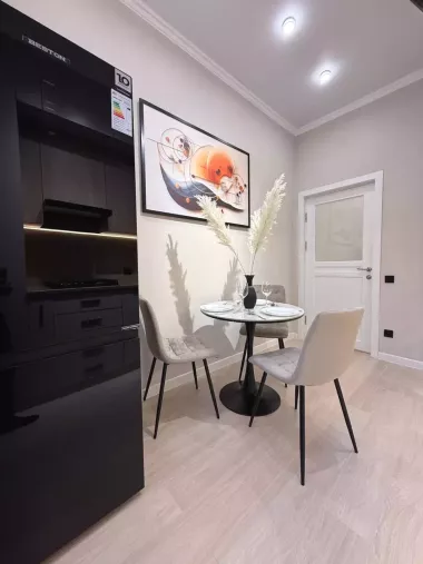 Продам новостройку 2/3/5 улМироншох 51кв.м с обстановкой