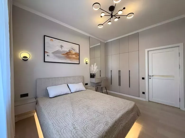 Продам новостройку 2/3/5 улМироншох 51кв.м с обстановкой