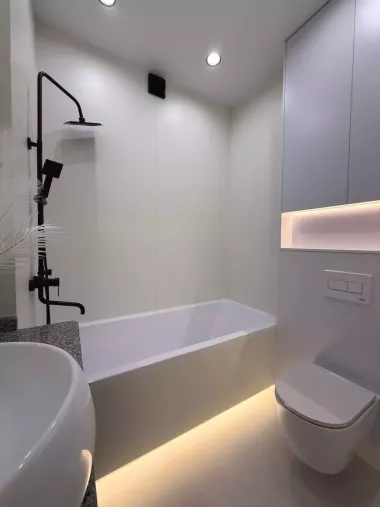 Продам новостройку 2/3/5 улМироншох 51кв.м с обстановкой