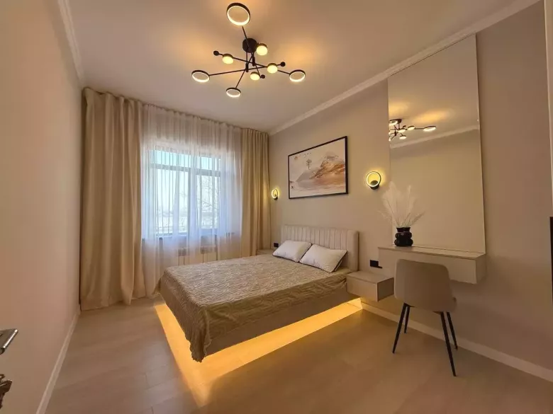 Продам новостройку 2/3/5 улМироншох 51кв.м с обстановкой