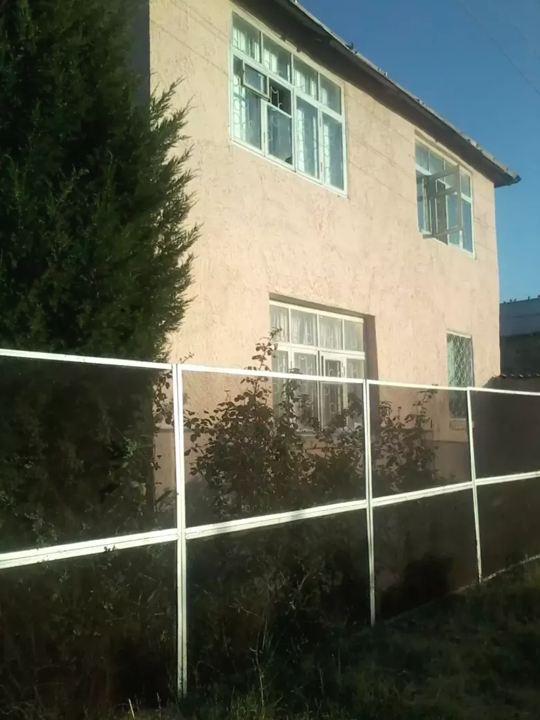 Продаю земельный участок 11 соток с Большим домом 2 этаж