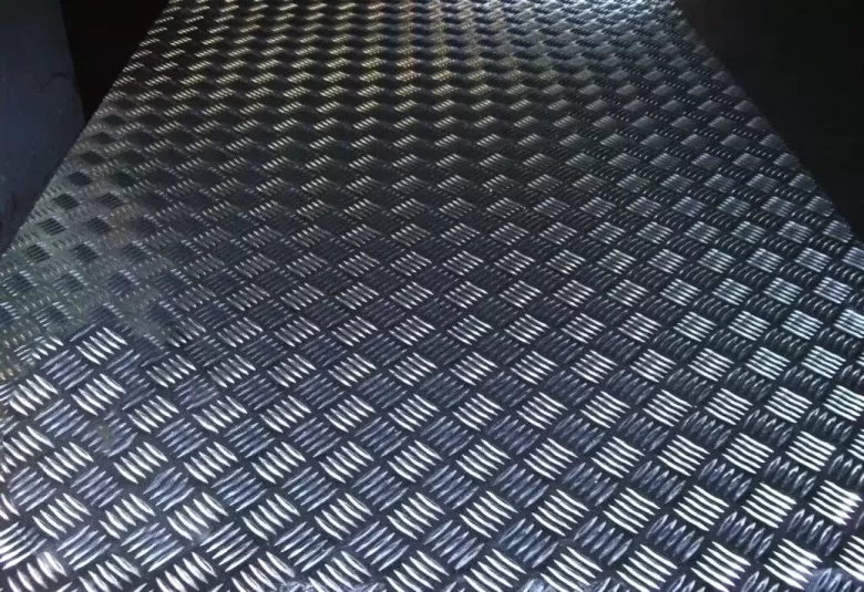 List metal asartiment