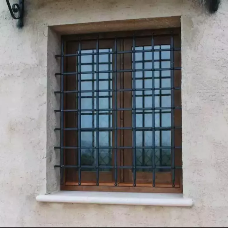 Решетки на окна, козырьки,перила, ограждения