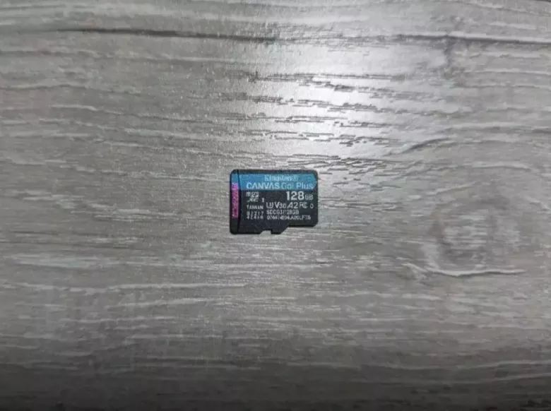 Карта памяти Kingston Canvas Go! microSD 128 gb