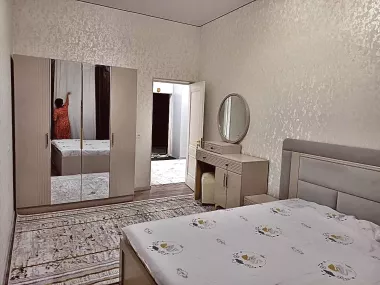 Лисунова 1. Новострой ( Yashnobod Plasa ).