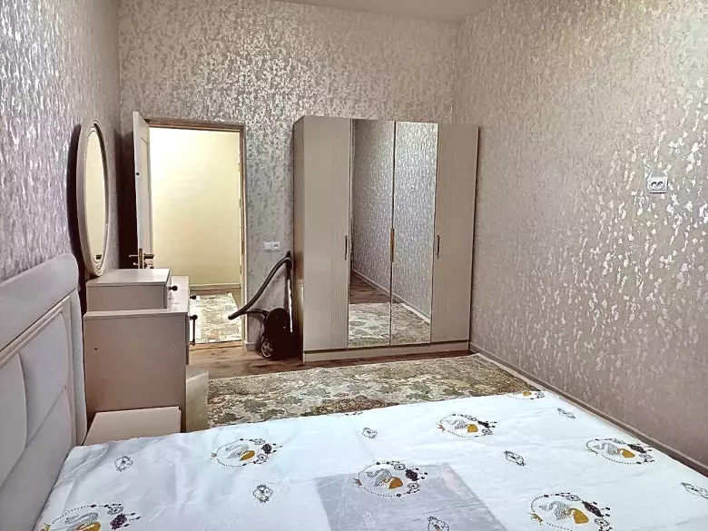 Лисунова 1. Новострой ( Yashnobod Plasa ).