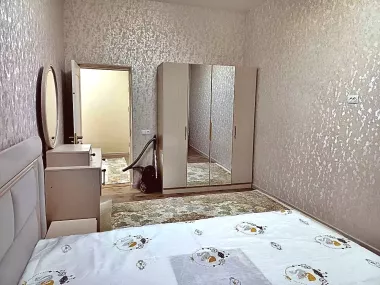 Лисунова 1. Новострой ( Yashnobod Plasa ).