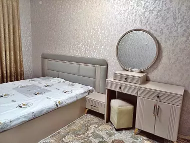 Лисунова 1. Новострой ( Yashnobod Plasa ).