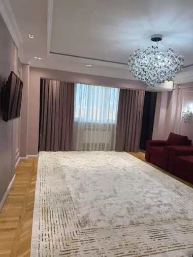 Продаю свою квартиру 3/5/9 ул. Элбек 17