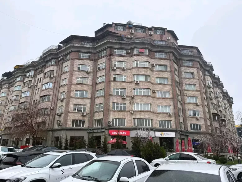 Срочно продается Центр Габус 220 м. кв. на Ойбеке