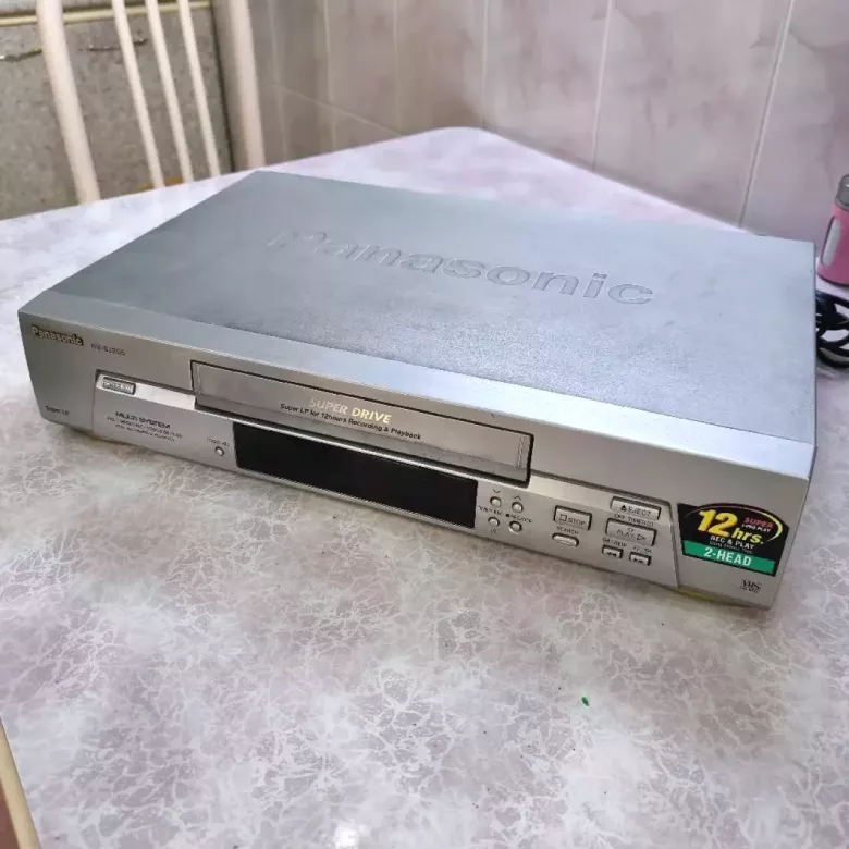 Видеомагнитофон Panasonic NV-SJ205 — на запчасти или ремонт
