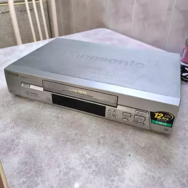 Видеомагнитофон Panasonic NV-SJ205 — на запчасти или ремонт