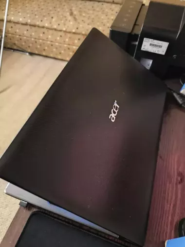 ACER 15,6" - классика для работы и учебы