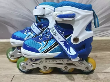 Роликовые коньки