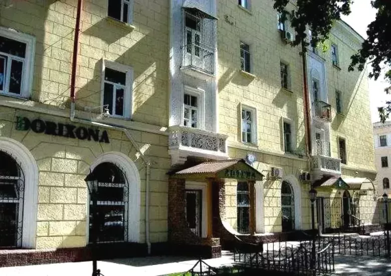 2—кoмнaтнaя, нa 2 этaже 4—этажнoгo дoмa, пo ул. Шoтa Руcтавели