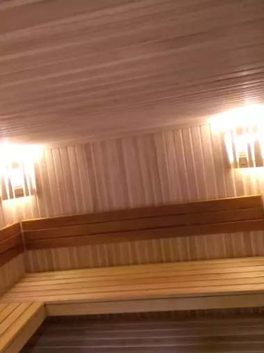 Вагонка и полок из павловнии для сауны. Супер сауна.
