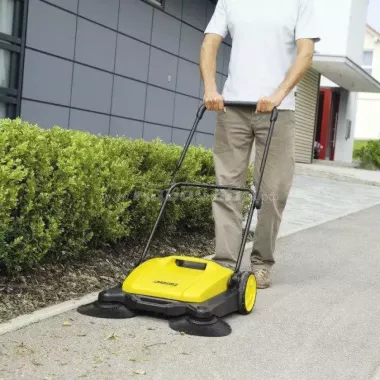 Подметальная машина (Свипер) механическая Karcher S 650