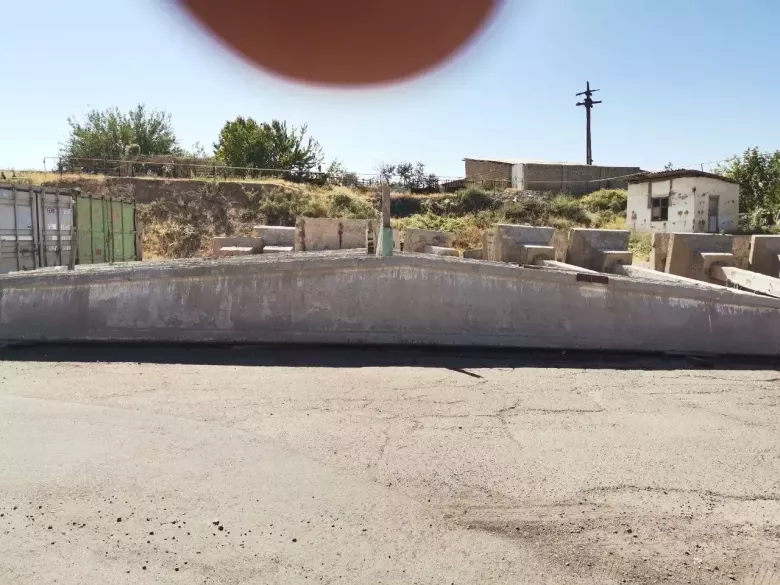 Железобетонные Балки перекрытия, Стеновые панели.Столбы.