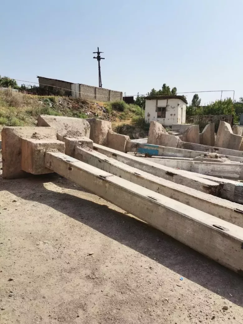 Железобетонные Балки перекрытия, Стеновые панели.Столбы.