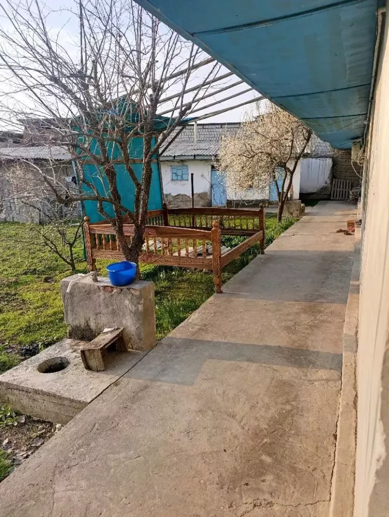 Bektemir tumanida srochna 6.5 sotix yer sotiladi food city, qoyliq bozori 2 km