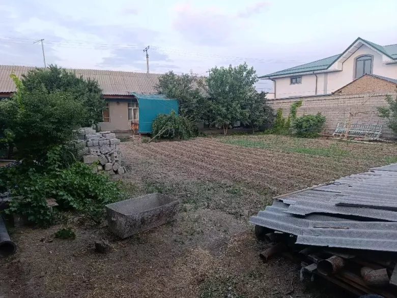 Bektemir tumanida srochna 6.5 sotix yer sotiladi food city, qoyliq bozori 2 km