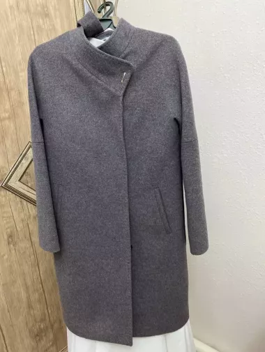 Пальто сотилади