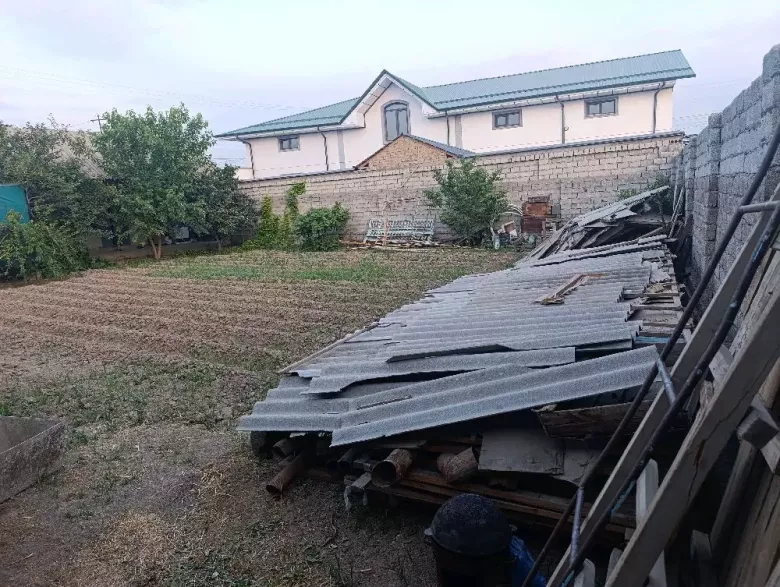 Bektemir tumanida srochna 6.5 sotix yer sotiladi food city, qoyliq bozori 2 km