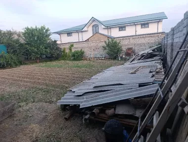 Bektemir tumanida srochna 6.5 sotix yer sotiladi food city, qoyliq bozori 2 km