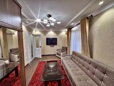 Массив; Ялангач. (Эко- Базар). Евро квартира.