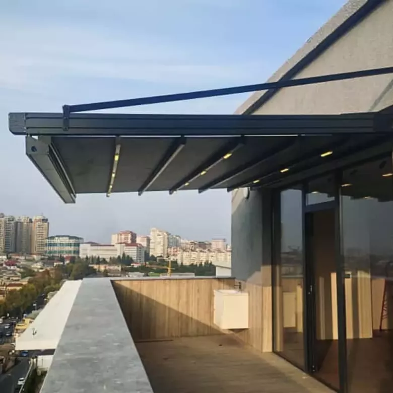 Motorli to'xtatilgan pergola tizimi Подвесная система перголы автомат