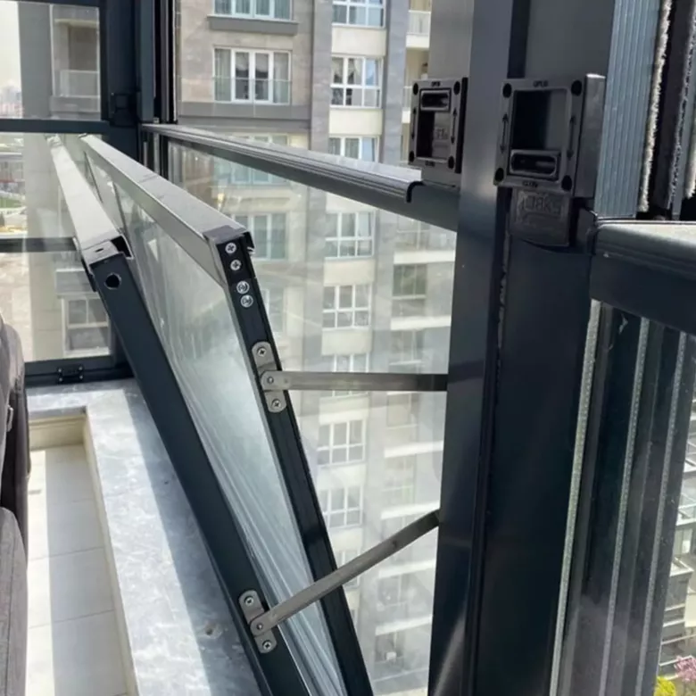 Gilyotin shisha tizimi Гильотина стеклянная система Остекление