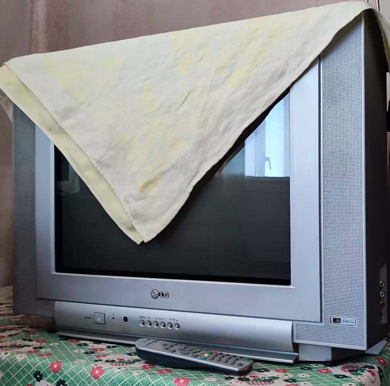 Телевизор LG Flatron 51 см. Оригинал