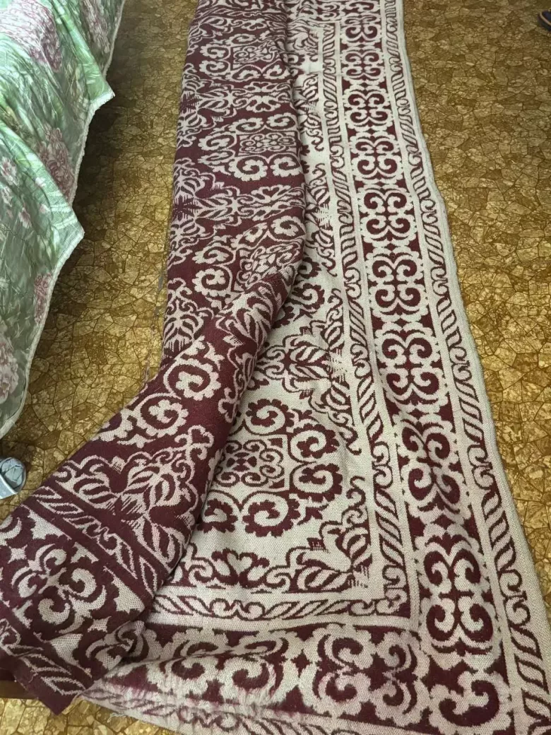 Палас шерстяной