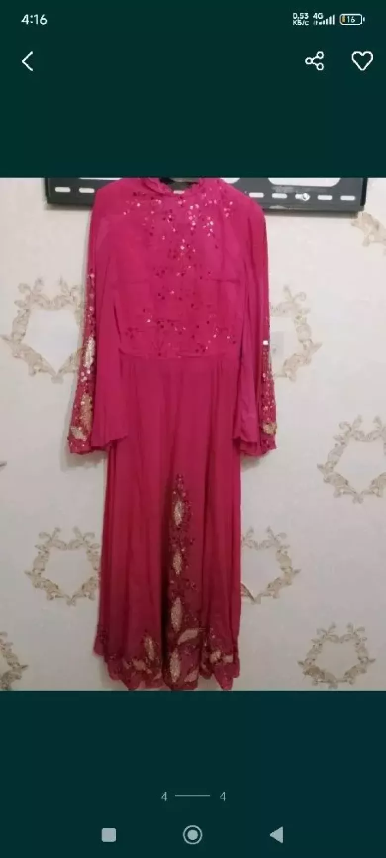 Концертное плать в среднем состоянии,каждая 250тыс