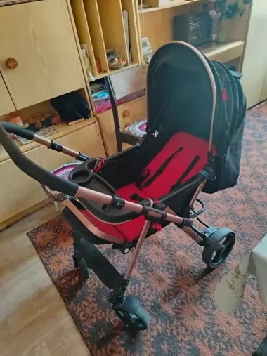 Продаётся в хорошем состоянии коляска детская коляска