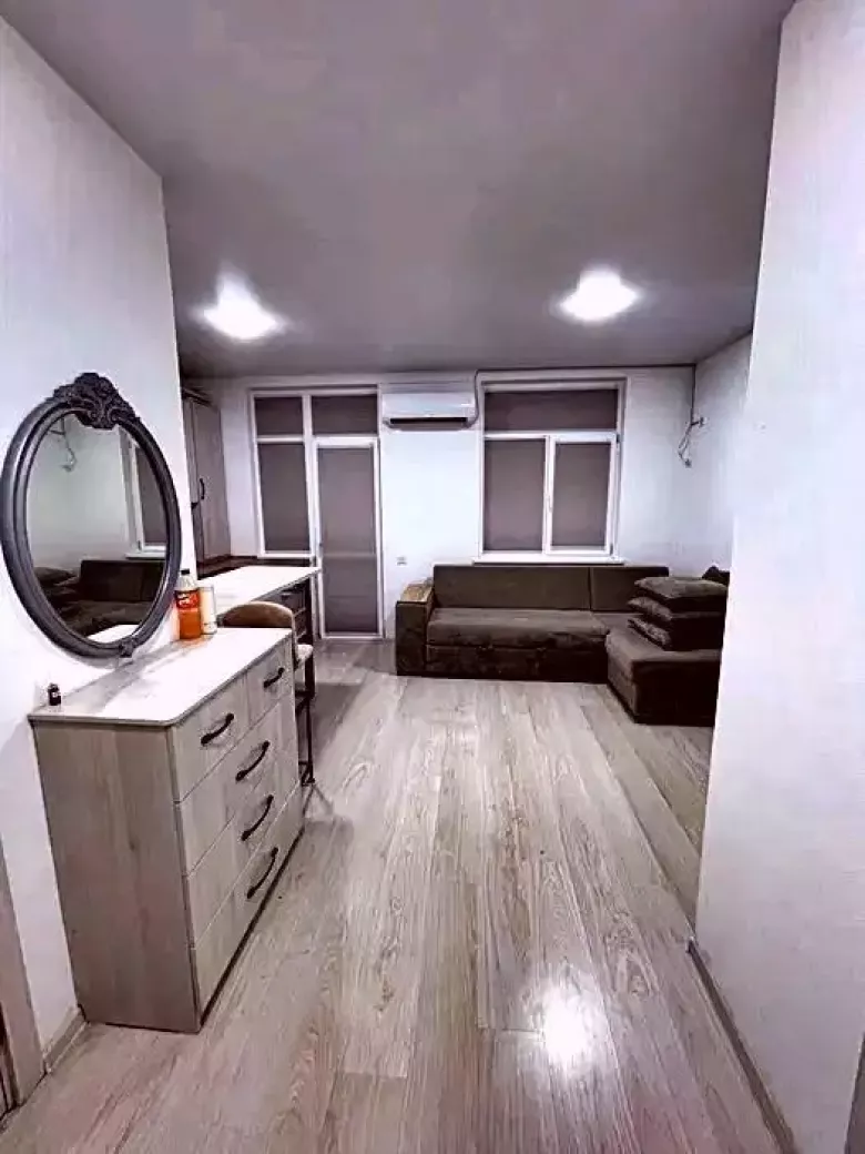 Ташкент . Parkent Plasa. Новострой. Евро квартира с полной,современной обстановк