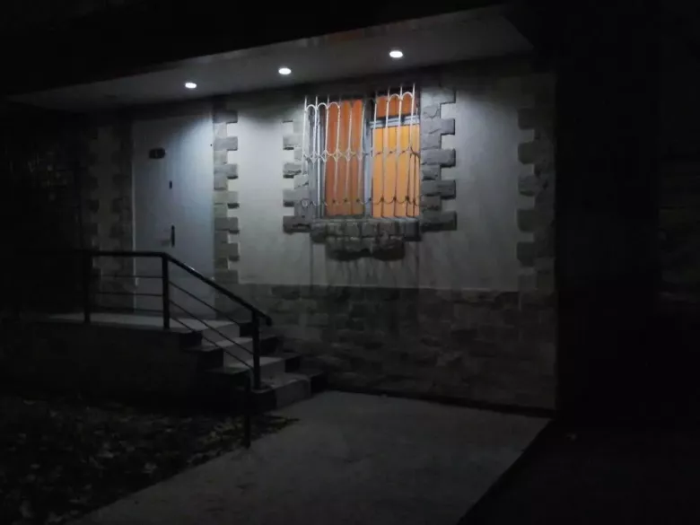 Неж фонд 55 кв , 1 эт , отд вход , вд дороги, вн квартала, Новомоск , напр Респ кард