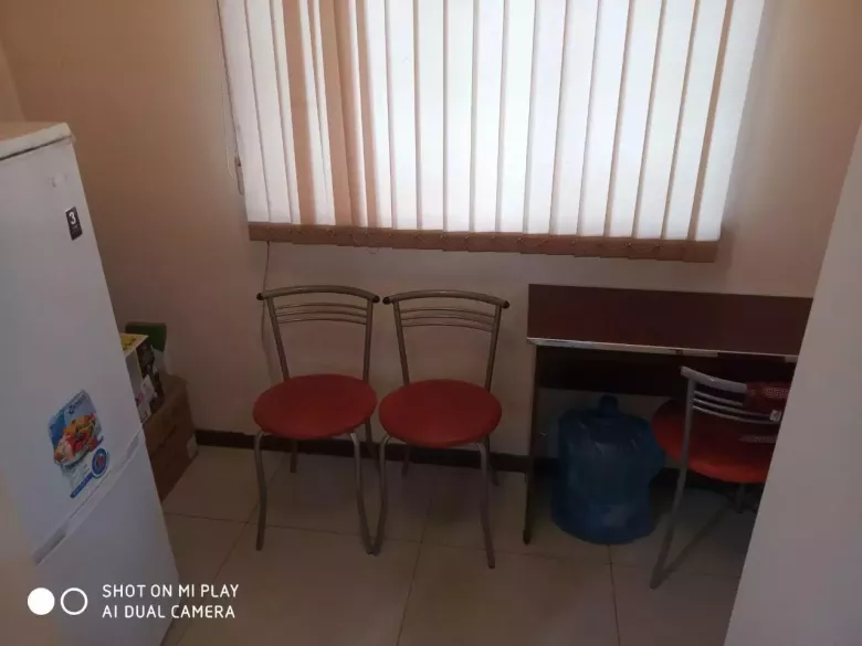 55 кв м неж фонд Новомосковская , 1 эт вдоль дороги , внутри квартала.