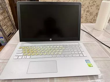 Срочно продам Ноутбук HP Pavilion 15 в отличном состоянии