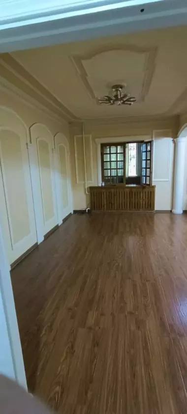 СДАЁТСЯ КВАРТИРА: 4-Х КОМНАТНАЯ (УДВОЕННЫЙ ЗАЛ). На длительный срок.