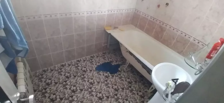 Сдаю квартиру 2³/2/4 Хумаюн Геофизика НИИ Нейрохирургии