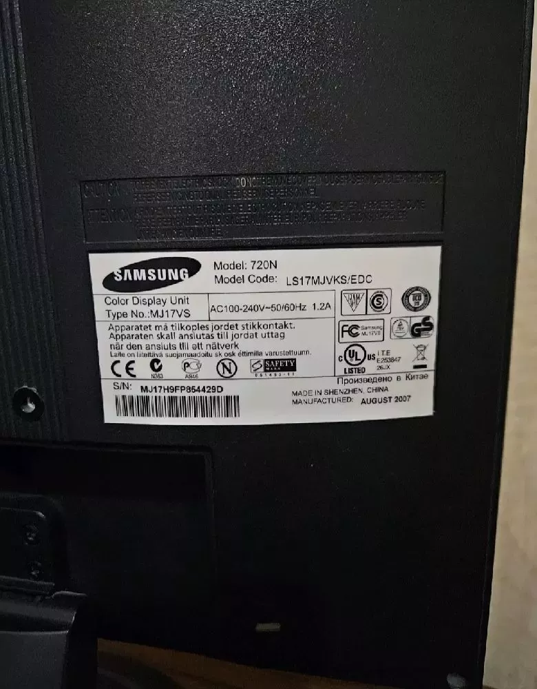 Монитор Samsung Model 720N 17 дюймовый