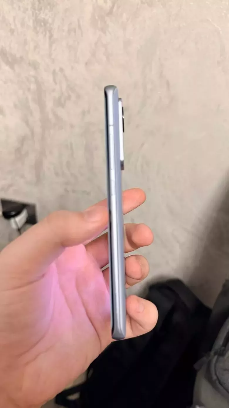 Продаю Xiaomi 12 Blue, 12 ГБ ОЗУ / 256 ГБ, срочно, торг